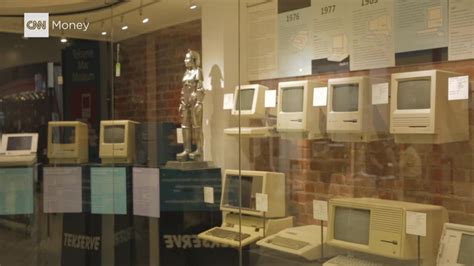 Tekserve's Mac Museum is auctioned off for $47,000