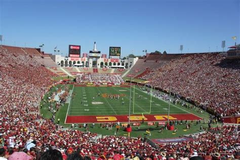 Image result for coliseum USC | Usc trojans, California golden bears ...