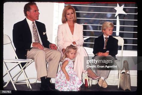 Frank Gifford Children Photos and Premium High Res Pictures - Getty Images