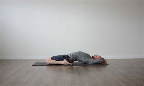 Supta Vajrasana - Fixed-Firm Pose - YOGATEKET