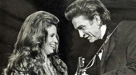 Johnny Cash & June Carter's Chemistry Fills The Stage During 'Jackson ...