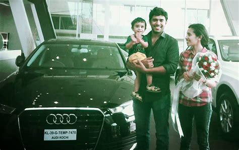 Nivin Pauly Family Stills-Photos-Childhood Stills-Daveed Pauly-R - onlookersmedia