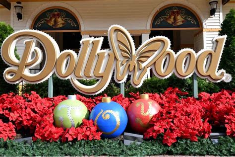 Top 5 Things You’ll Love About Smoky Mountain Christmas at Dollywood