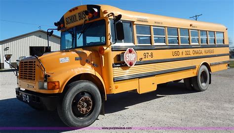 1997 International 3800 Thomas school bus in Onaga, KS | Item I5304 sold | Purple Wave