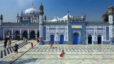 Urs of poet and sufi saint Hazrat Shah Abdul Latif Bhitai begins at Bhit Shah