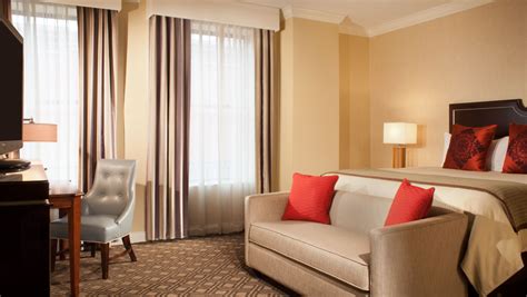 Hotel Rooms in Indianapolis, IN | Omni Severin Hotel