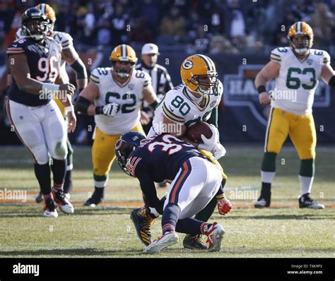 Chicago bears tight end jimmy graham hi-res stock photography and ...