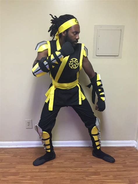 Cyrax cosplay | Cosplay Amino