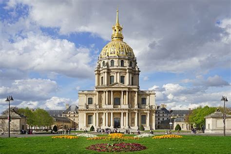 Les Invalides: Napoleon's Tomb & Army Museum Entry | GetYourGuide