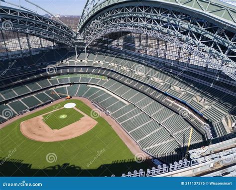 Milwaukee Brewers Stadium, American Family Field Editorial Image ...