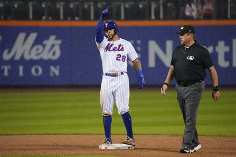 Mets trade rumors: 2 NY outfielders viewed as top deadline targets