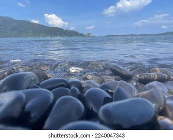 86,480 Round Rock On Beach Images, Stock Photos & Vectors | Shutterstock