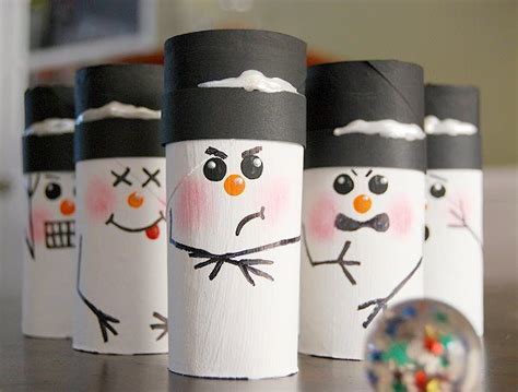 17 manualidades navideñas con rollos de papel higiénico - Pequeocio ...