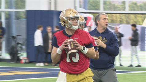 Quarterback Riley Leonard in action at Notre Dame spring practice