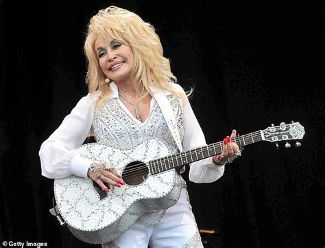 Dolly Parton makes a 'call for kindness' as she celebrates her 75th birthday - ReadSector