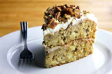 Vegan pecan caramel nut cake with cream 'cheese' frosting | Vegan Food & Living