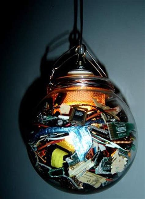 25 Brilliant Ways to Reuse Old Computer Parts for Decoration – Buzz16 ...