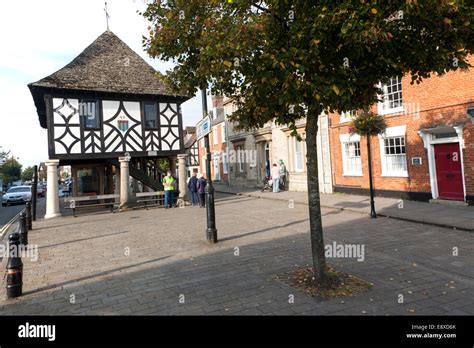 Royal wootton bassett hi-res stock photography and images - Alamy