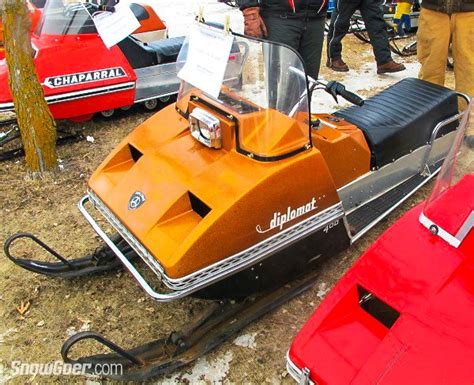 10 Interesting Sleds From The 2018 Waconia Ride-In Vintage Event | SnowGoer