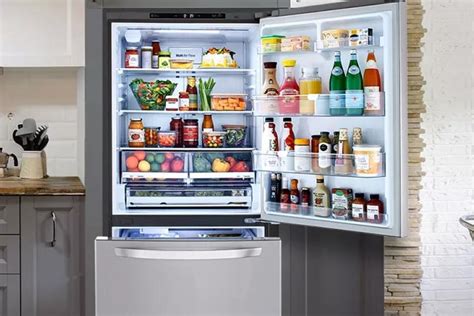 LG Bottom-Freezer Refrigerators: Style & Efficiency | LG USA