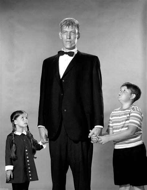 The Addams Family - Lurch with Wednesday and Pugsley | Ted cassidy, Addams family, Family stock ...