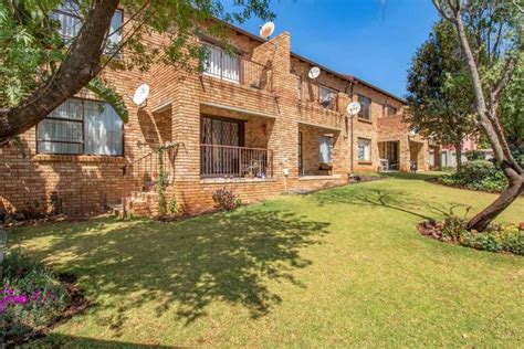 Properties in Little Falls, Roodepoort | eProperty