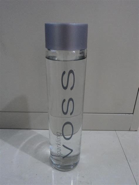 China Voss Water Glass Bottle, Glass Wine Bottle - China Glass Bottle, Water Bottle