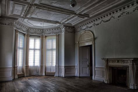 Awesome | Abandoned places, Abandoned, Mansion interior