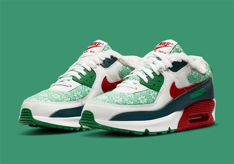 Nike Air Max 90 Kids Christmas DC1607-100 DC1621-100 | SneakerNews.com