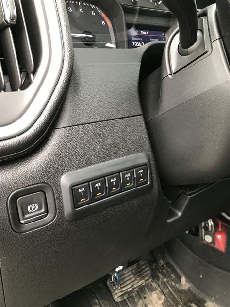 2020 Silverado Roof Beacon Switch