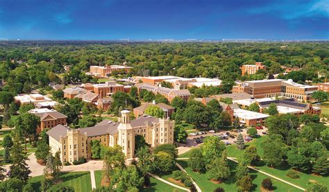 Video Campus Tour - Wheaton College, IL