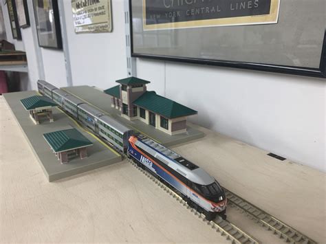 STRUCTURES UPDATE: Metra station build update – BNSF Chicago Sub in N Scale