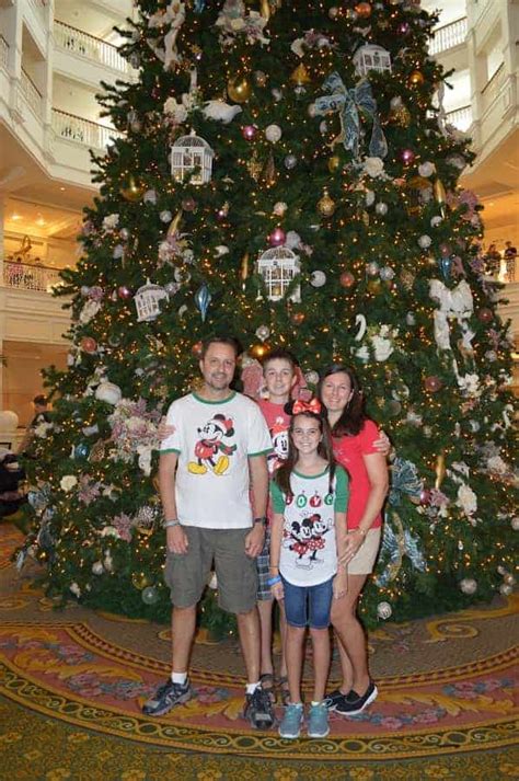 Experience the Grandeur of Grand Floridian Christmas Displays