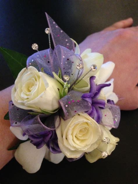 Corsage Prom - Best Prom Corsage Ideas