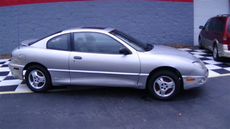 2005 PONTIAC SUNFIRE | BuffysCars.com