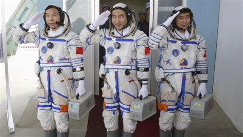 China plans a landing on the dark side of the moon - CBS News