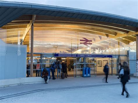 Abbey Wood Crossrail station opens | Urban news | Railway Gazette International