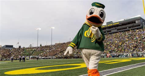 Oregon nearing top-10 recruiting class following latest commitment - On3