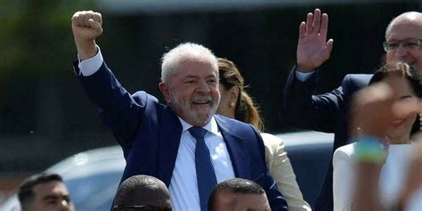 Brésil : Luiz Inacio Lula da Silva investi président