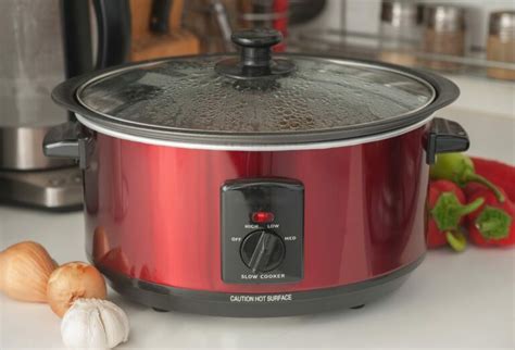 How To Cook Braising Steak In A Slow Cooker? - Whisking Kitchen