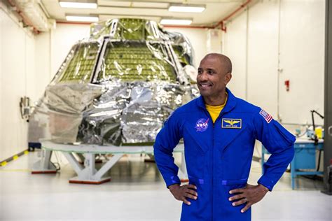 Victor Glover tours NASA's SLS rocket - Space Explored