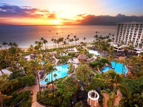 Top Resorts in Hawaii : Stay at Hawaii's Most Luxurious Resorts : Travel Channel | Travel Channel