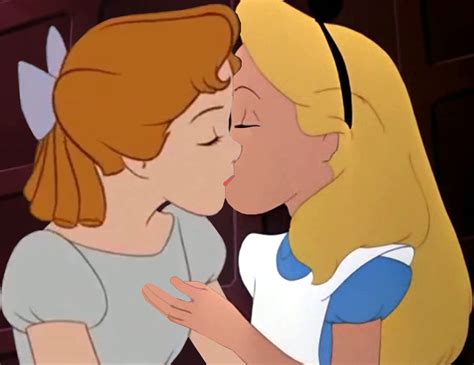 Alice x Wendy - disney crossover Photo (42951172) - Fanpop