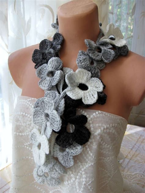 crochet flowers scarf | Crochet clothes, Crochet scarves, Hand crochet