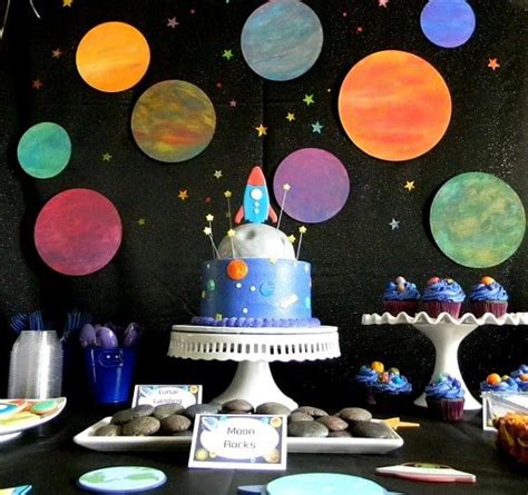 Space Birthday Party Ideas - Moms & Munchkins