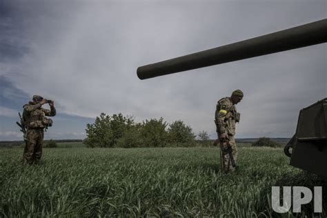 Photo: A Destroyed Ukrainian 2S7 Pion Tank Lies in a Field East of ...