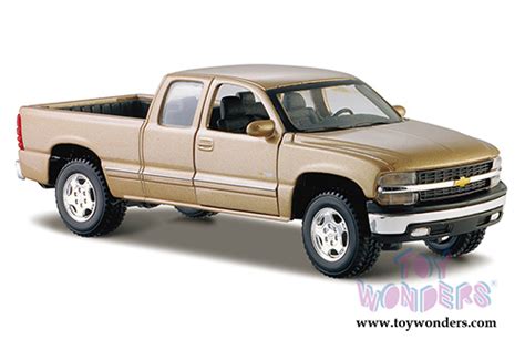 Maisto - Chevy Silverado Pick Up Truck 31941G 1/27 scale wholesale ...