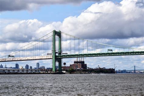 A Look Back at the Walt Whitman Bridge Repainting in 2017 - Philadelphia YIMBY