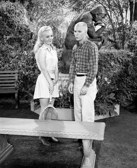 DOBIE GILLIS- TV SHOW PHOTO #50 - DWAYNE HICKMAN + TUESDAY WELD | eBay ...