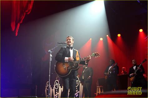 Justin Timberlake: Super Bowl 2013 Party Performance (Video): Photo ...